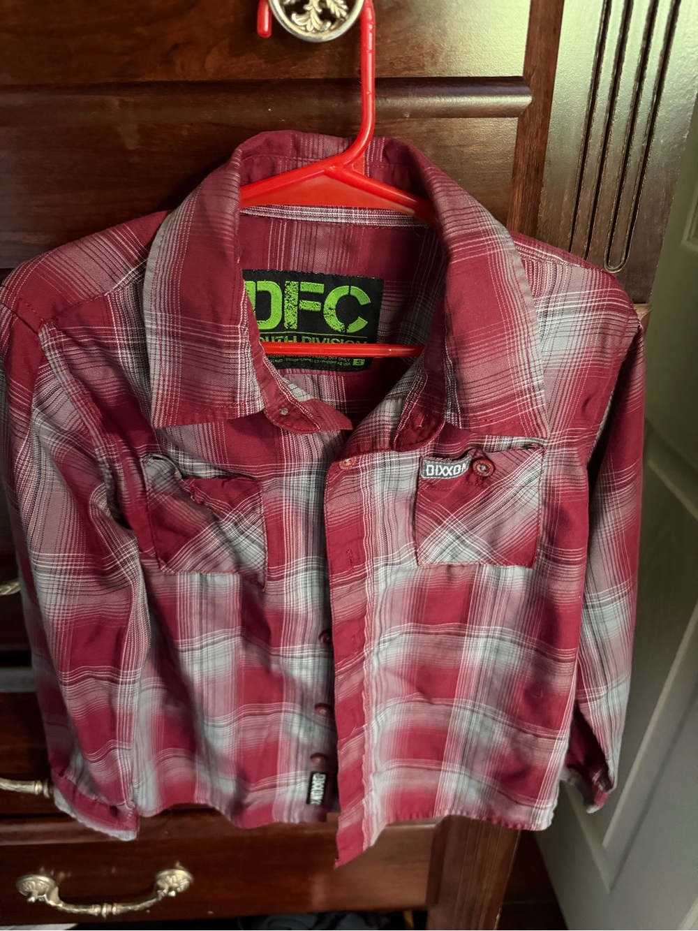 Dixxon Flannel Youth Boys Small Red Gray Plaid Button-Up Shirt